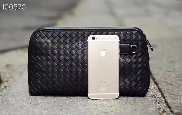 ボッテガヴェネタバッグ背面デザイン